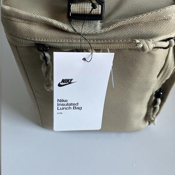Nike Futura Sport LIMESTONE Insulated PEVA Lining Lunch Bag 9A2993-M04 NEW - Picture 2 of 3